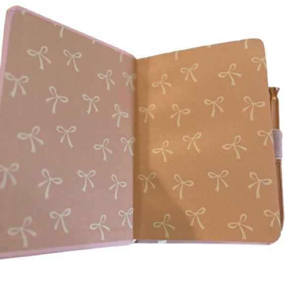 NWT- Coquette Pearl Bow Pink Notebook with Rose-gold Pearl Pen - Picture 2 of 7